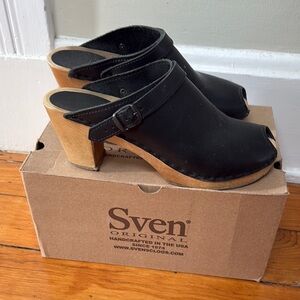 Black Women's Clogs